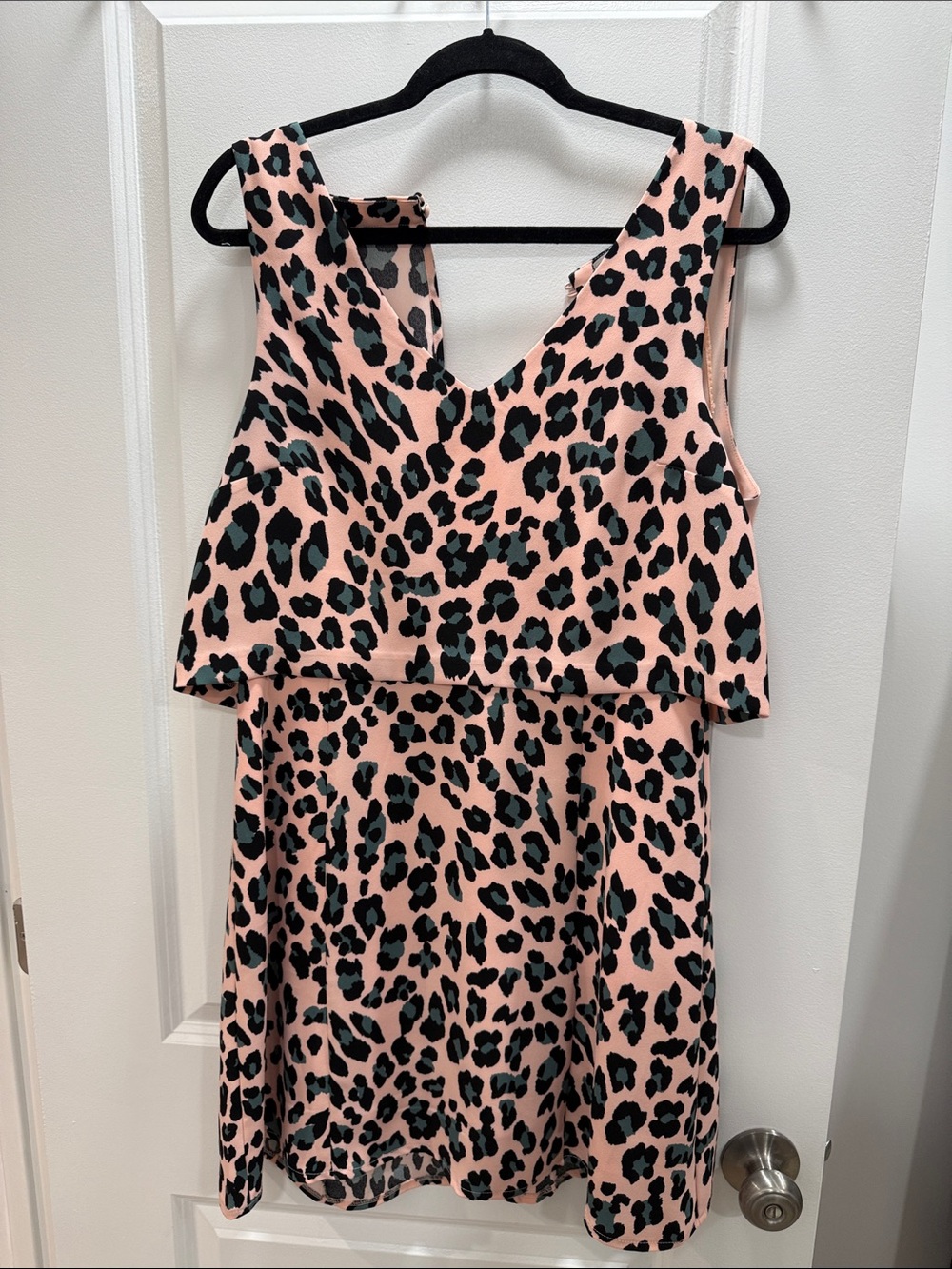 Women’s Pink Leopard Print Sleeveless Dress